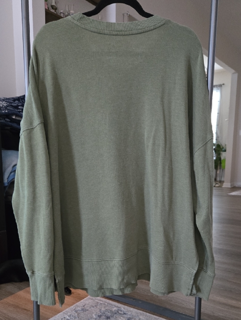 Time and Tru Green Crewneck Sweater - Picture 4 of 5